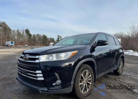 2019 Toyota Highlander Se z USA, uszkodzony, nr VIN 5TDJZRFH6KS616930
